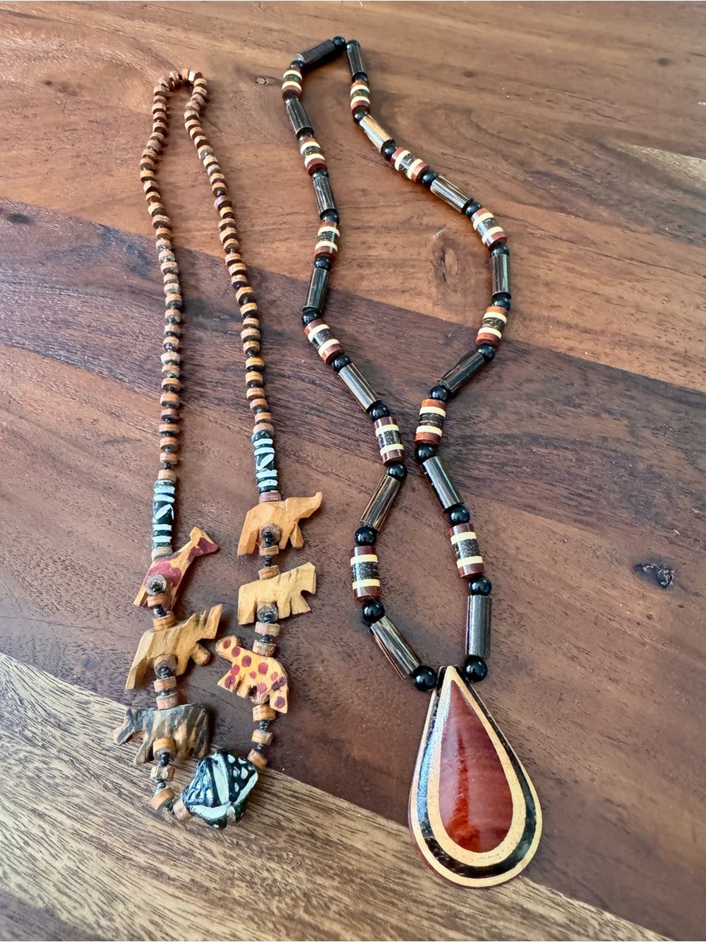 Vintage African Necklace Carved Wooden Safari Animal Beads & Inlay Wood Pendant